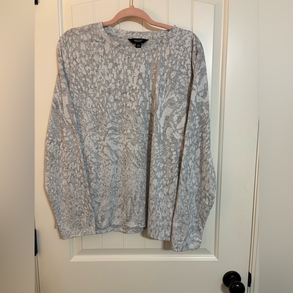 Simply Vera Vera Wang Light Gray Textured Top